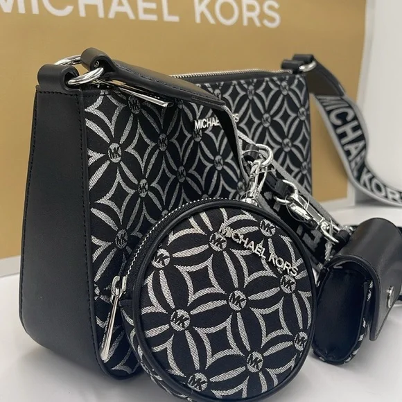 MICHAEL KORS Jet Set Travel Small Logo Jacquard Crossbody With Tech Attach NWT - Picture 2 of 16